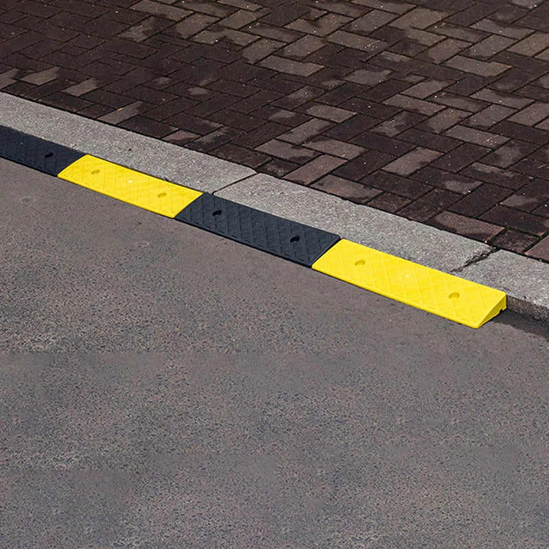 Non-Slip Plastic Kerb Ramp, 30/40/50 mm Heights, 1 Piece