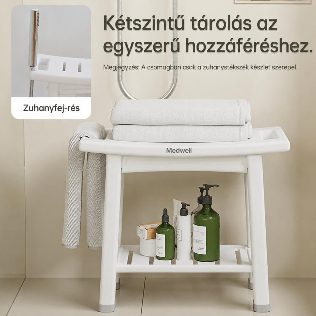 Fehér zuhanyszék törölközőkkel és fürdőszobai flakonokkal, kétszintű tárolófelülettel.