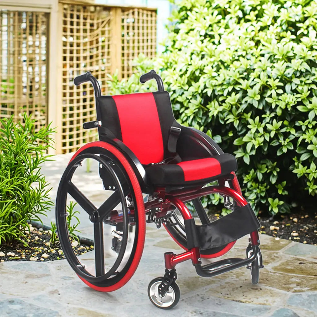 Lightweight Foldable Aluminum Manual Wheelchair, 150 kg Capacity