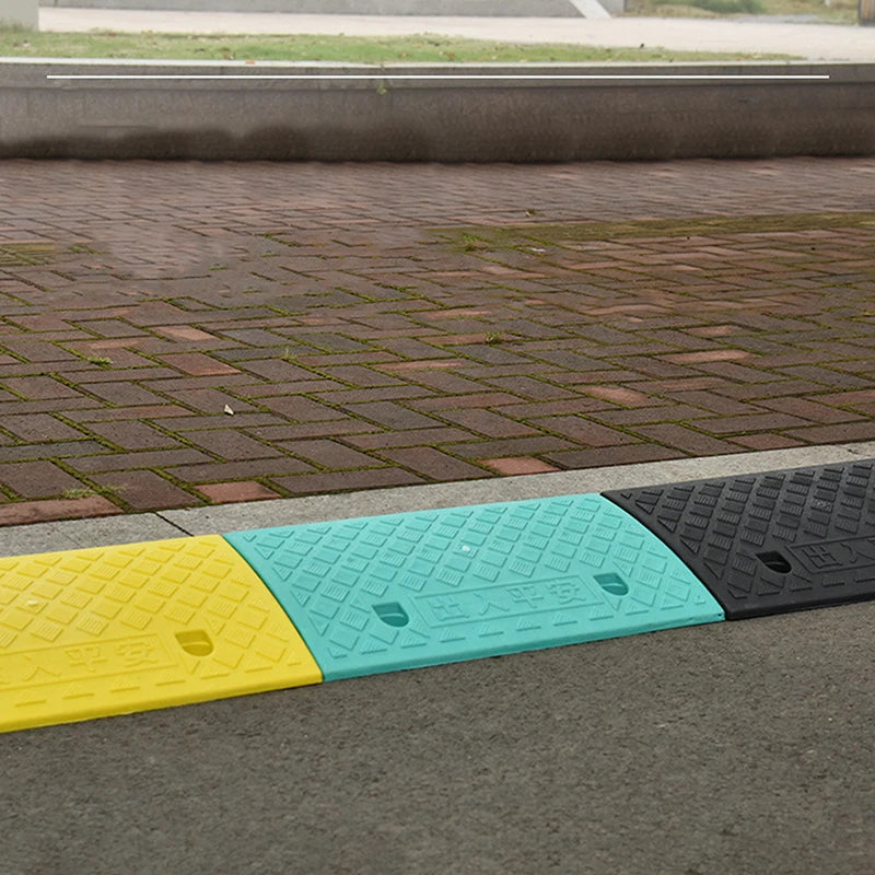 Non-Slip Plastic Kerb Ramp, 30/40/50 mm Heights, 1 Piece