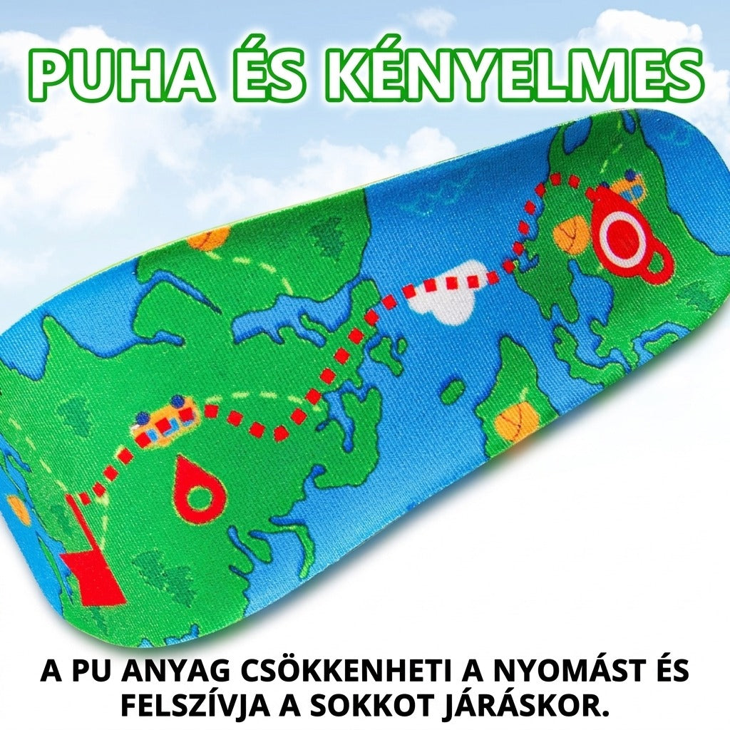 Földtérképes mintájú, puha és kényelmes talpbetét felhős háttér előtt.